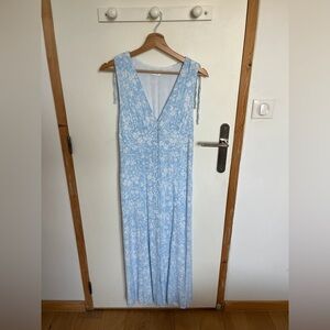 Elegant Blue Floral Maxi Dress